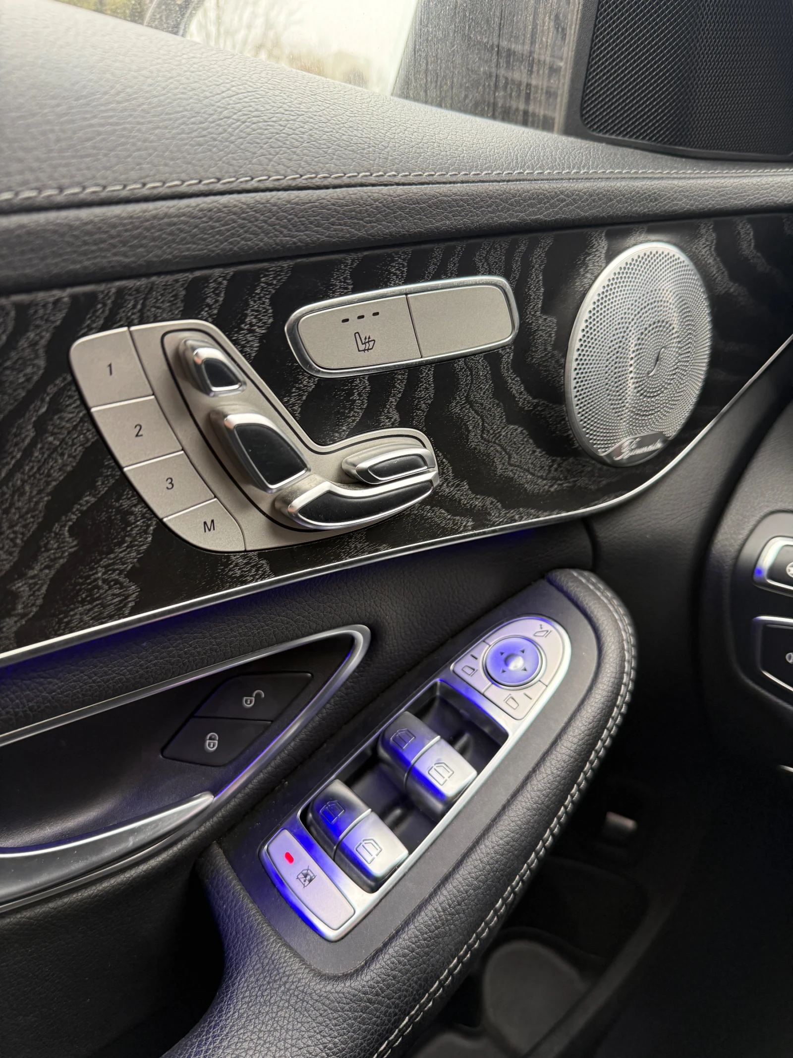Mercedes-Benz C 200 AMG, снимка 13 - Автомобили и джипове - 55365371