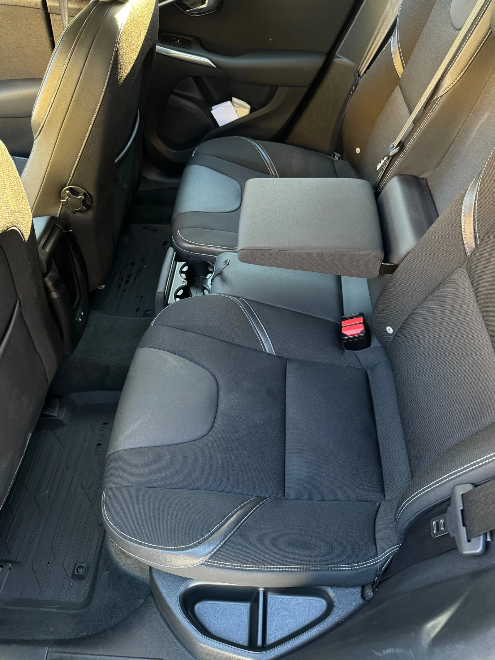 Volvo V40, снимка 8 - Автомобили и джипове - 55500865
