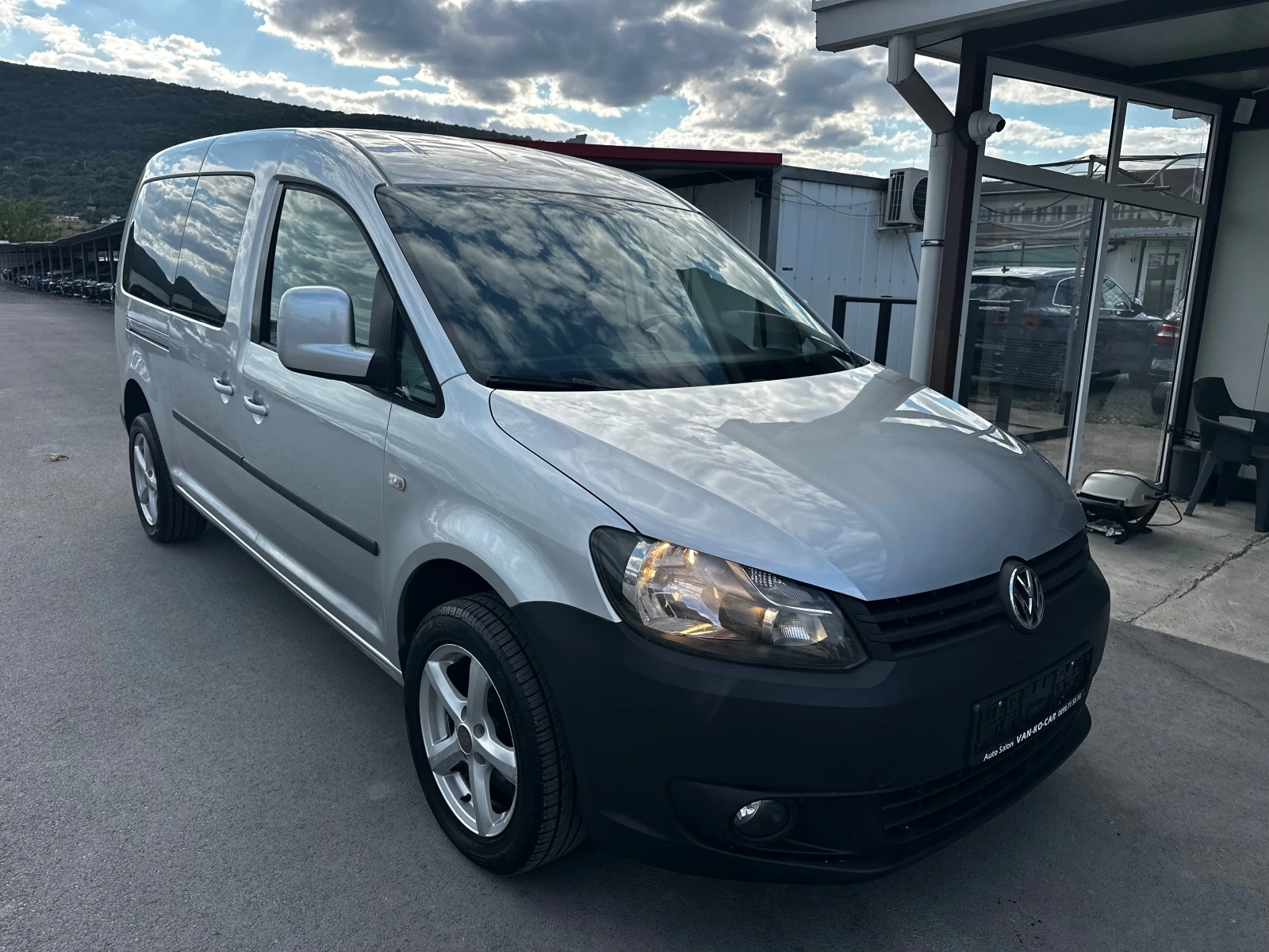 VW Caddy MAXI 6+ 1 2.0TDI 4motion