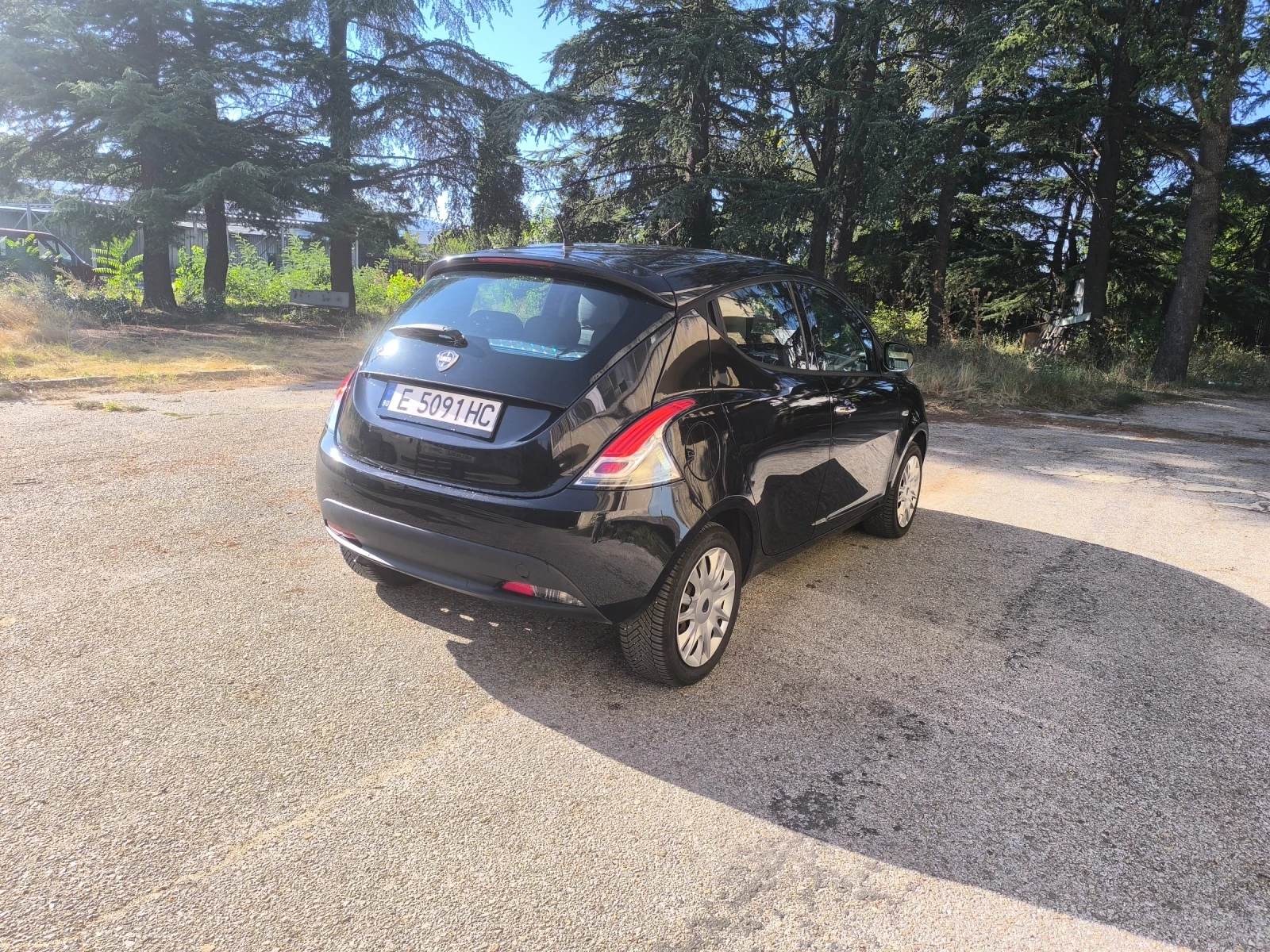 Lancia Ypsilon 1.3Mjet, снимка 4 - Автомобили и джипове - 55682202