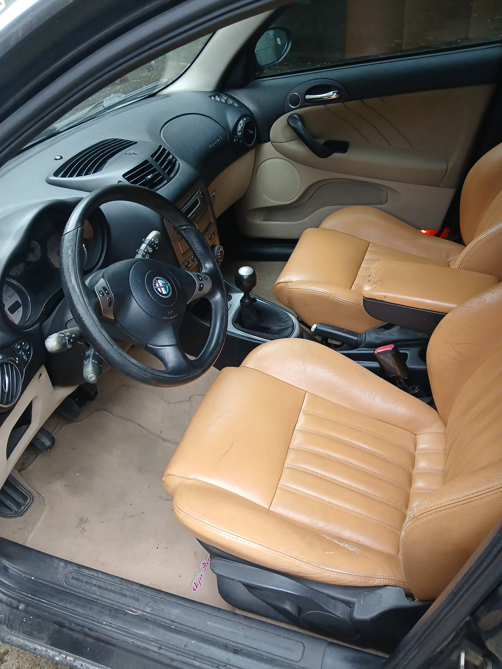 Alfa Romeo 147 1.9JTD, снимка 14 - Автомобили и джипове - 55693818