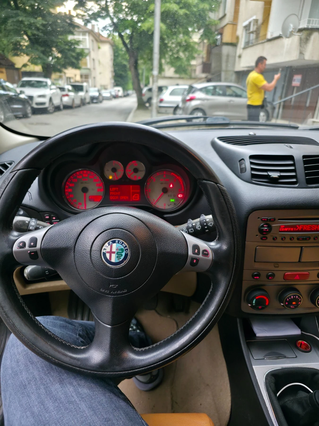 Alfa Romeo 147 1.9JTD, снимка 8 - Автомобили и джипове - 55693818