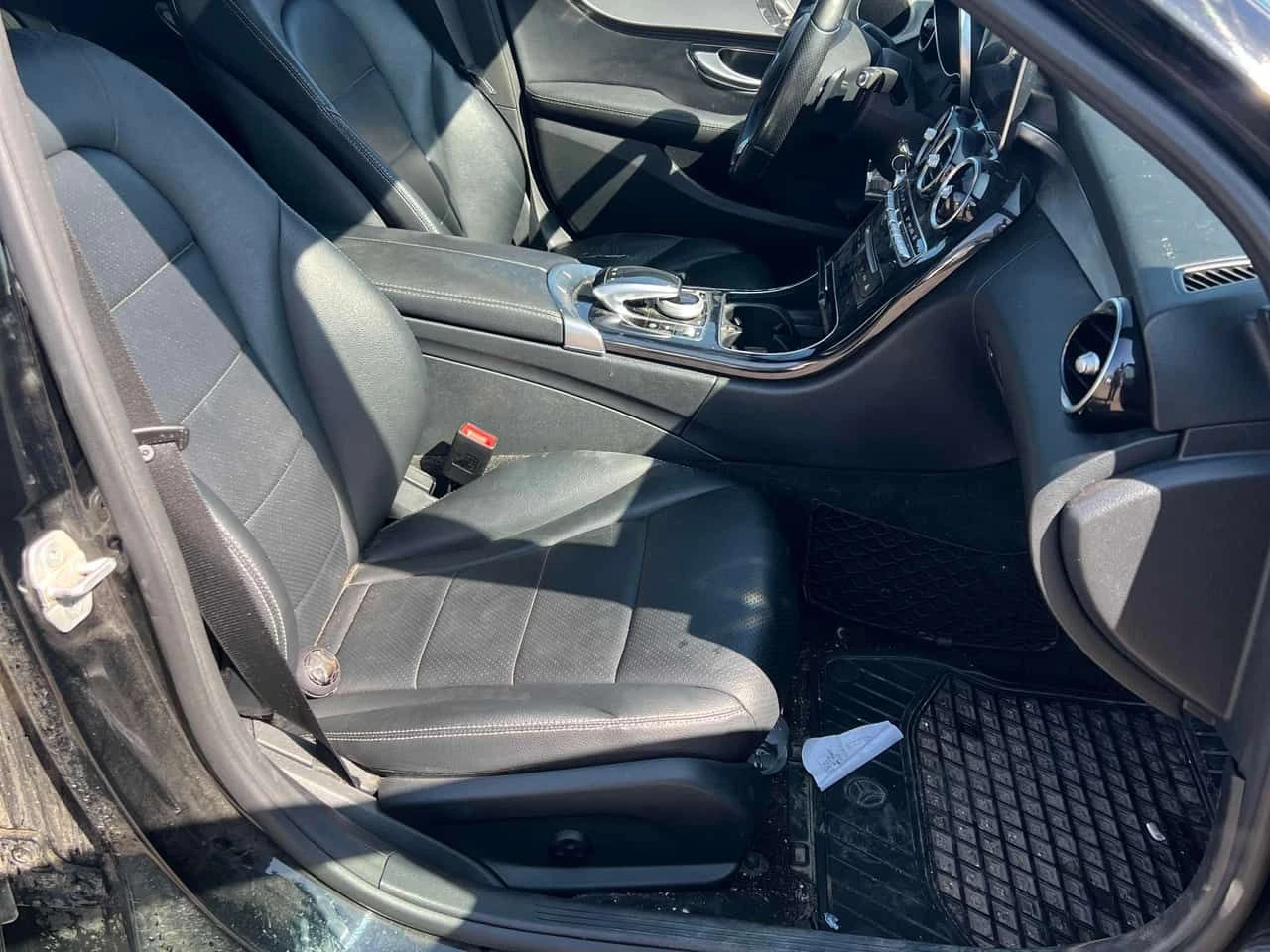 Mercedes-Benz C 300 * CARFAX * ОПЦИЯ ЗА ФИНАНСИРАНЕ , снимка 12 - Автомобили и джипове - 55723883