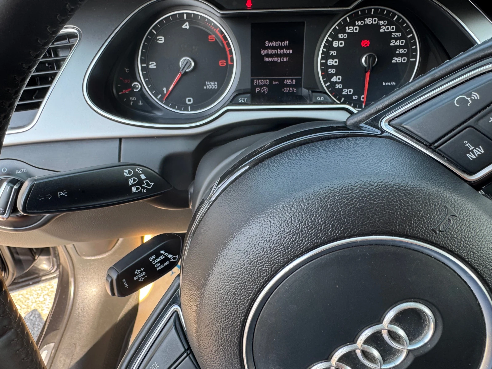 Audi A4 2.0-TDI* FACELIFE* 150kc* LED* NAVI* AVTOMATIK* ЛИ, снимка 12 - Автомобили и джипове - 55752182