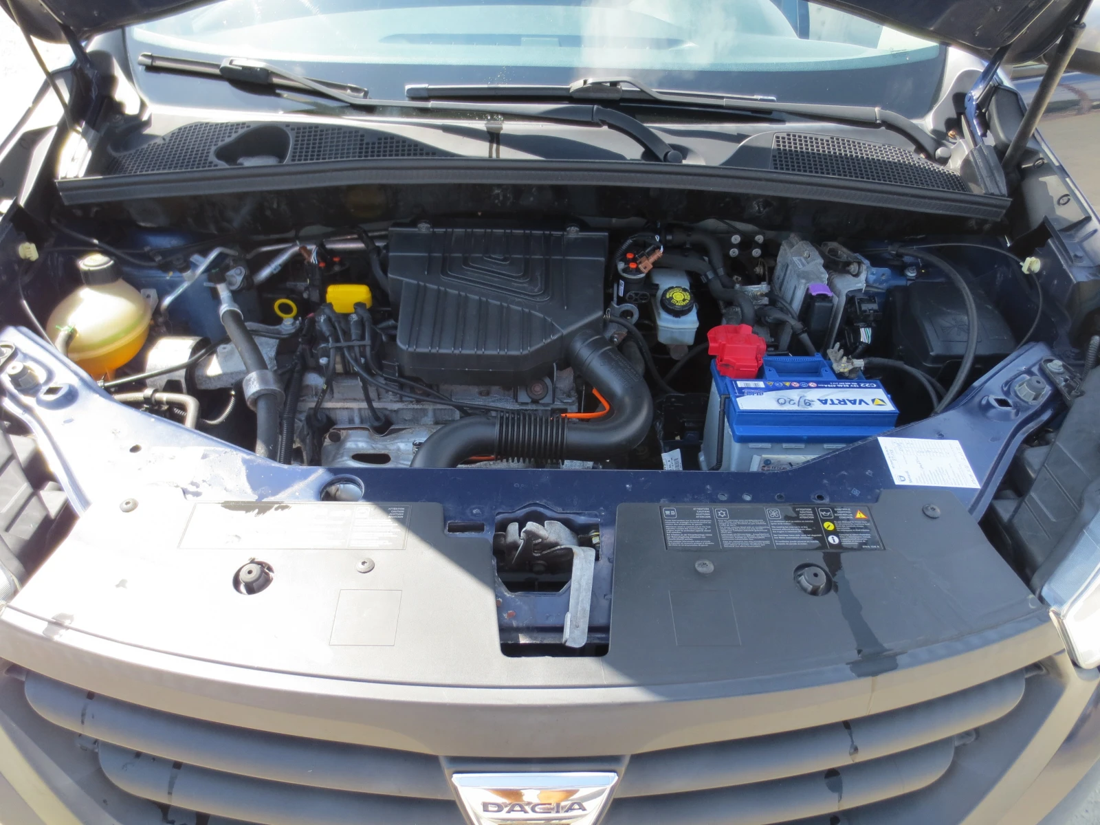 Dacia Dokker 1.6 i * ГАЗ* , снимка 17 - Автомобили и джипове - 55900245