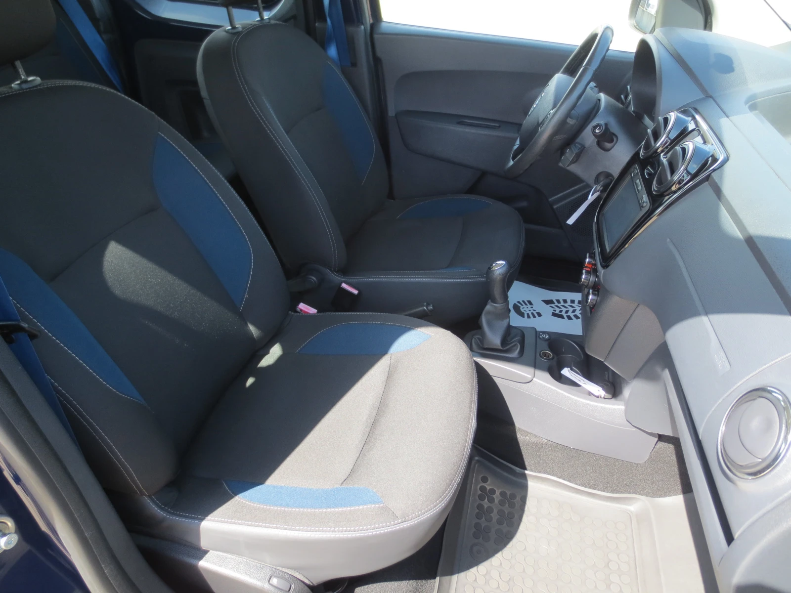Dacia Dokker 1.6 i * ГАЗ* , снимка 14 - Автомобили и джипове - 55900245