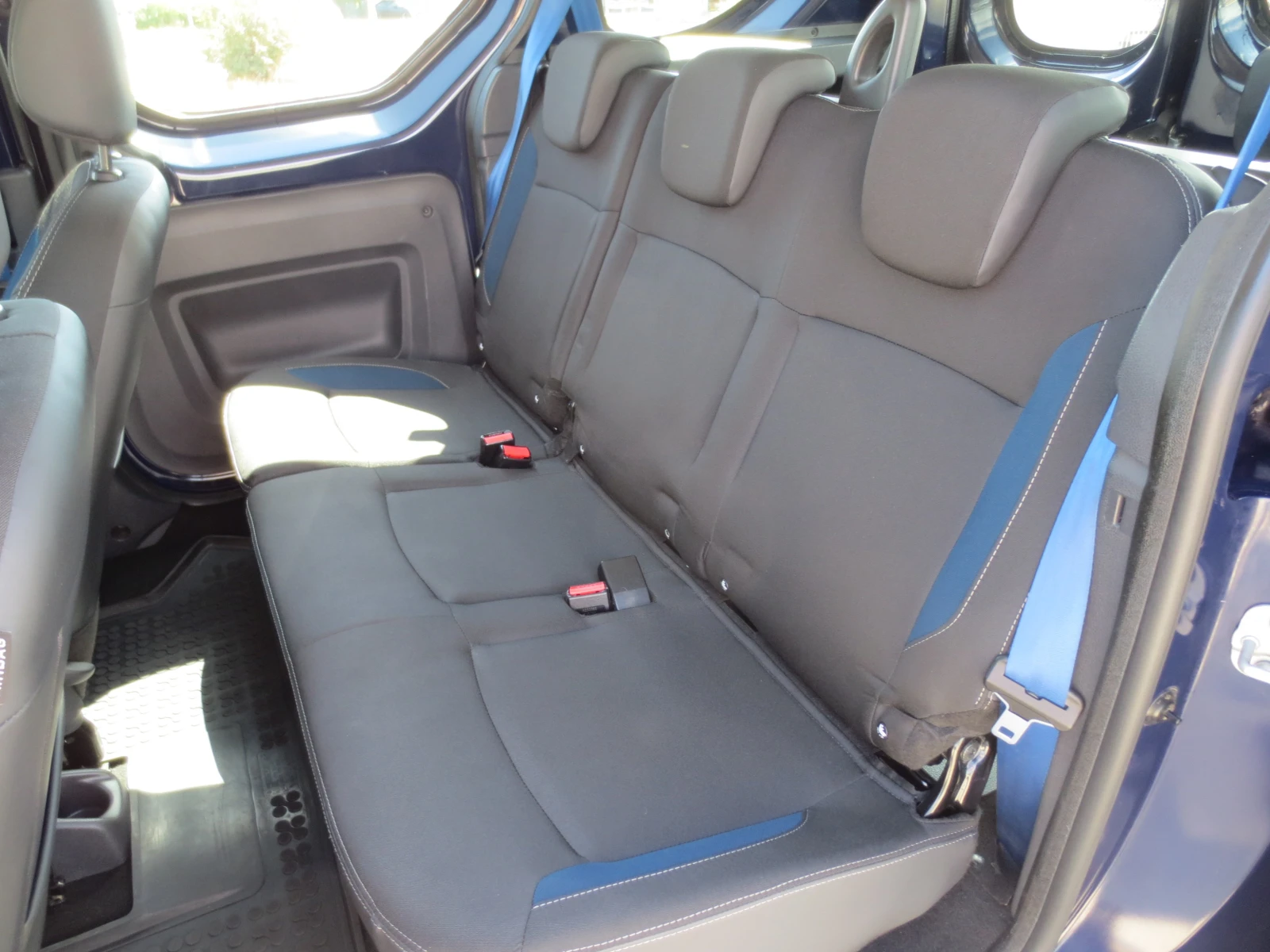 Dacia Dokker 1.6 i * ГАЗ* , снимка 12 - Автомобили и джипове - 55900245