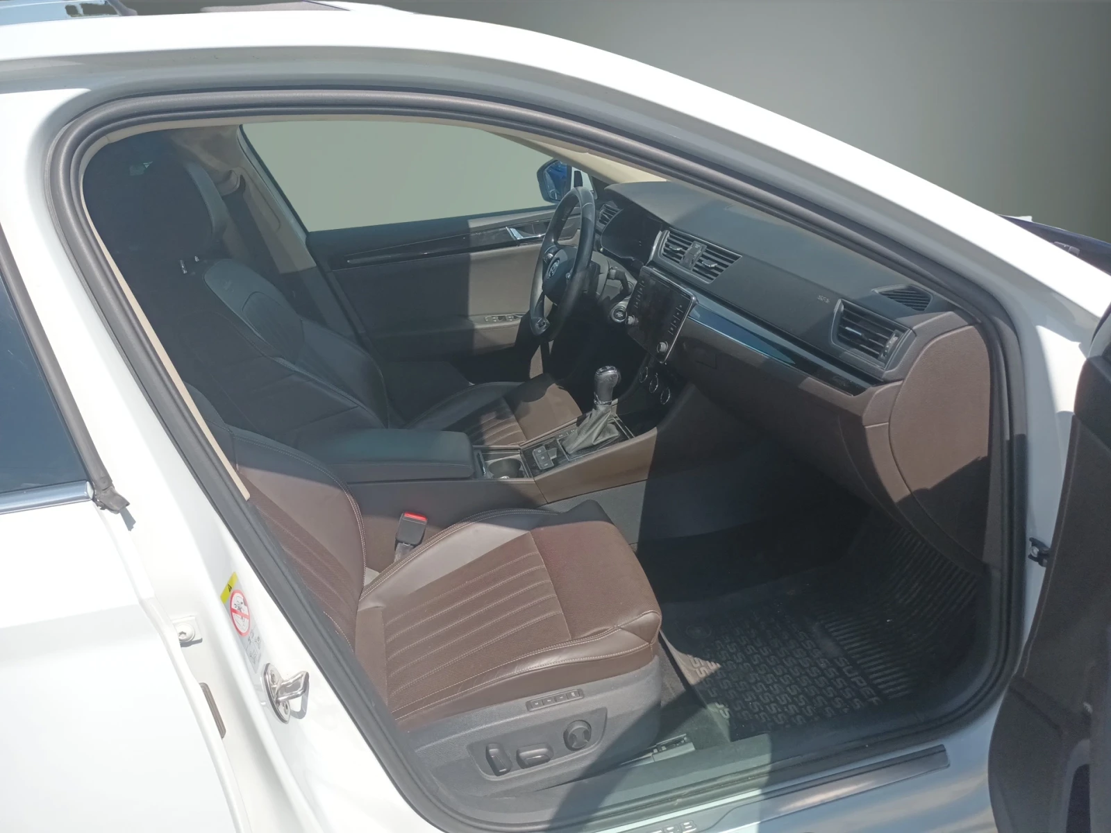 Skoda Superb 2.0TDI/4x4/7DSG L&K, снимка 14 - Автомобили и джипове - 55939209