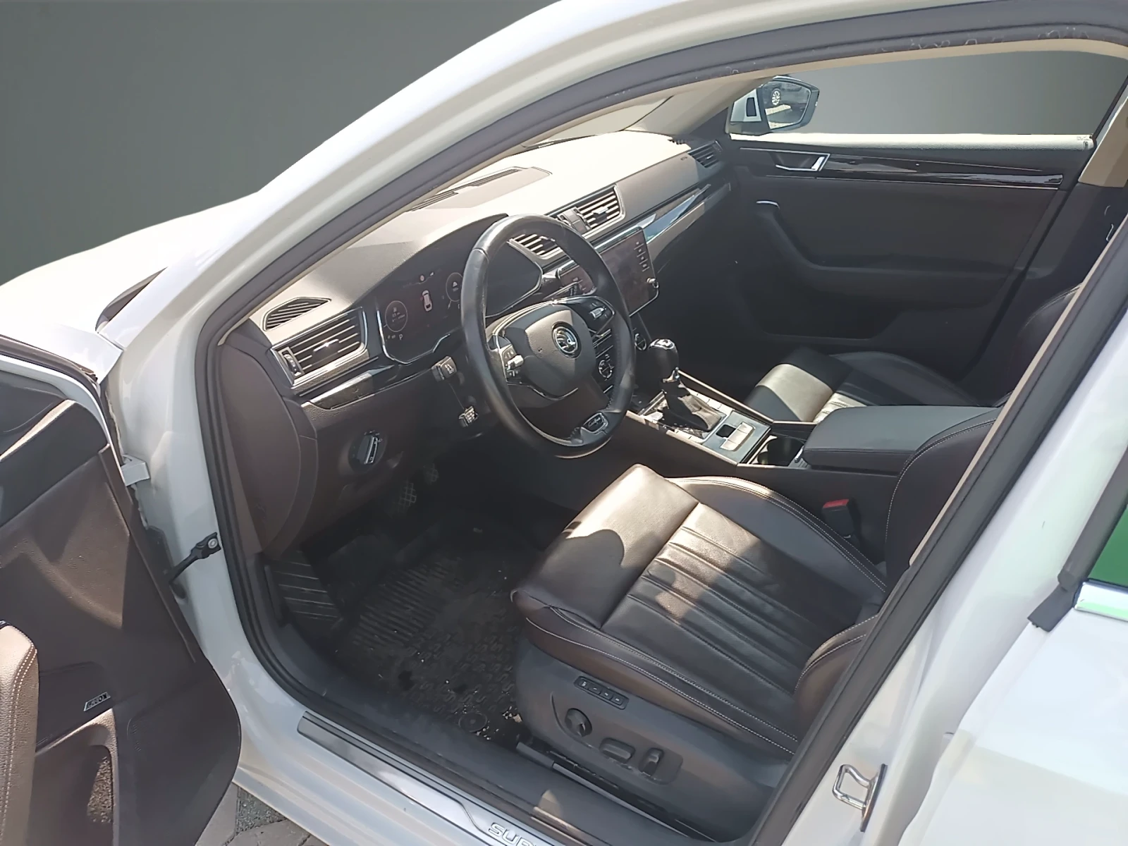 Skoda Superb 2.0TDI/4x4/7DSG L&K, снимка 9 - Автомобили и джипове - 55939209