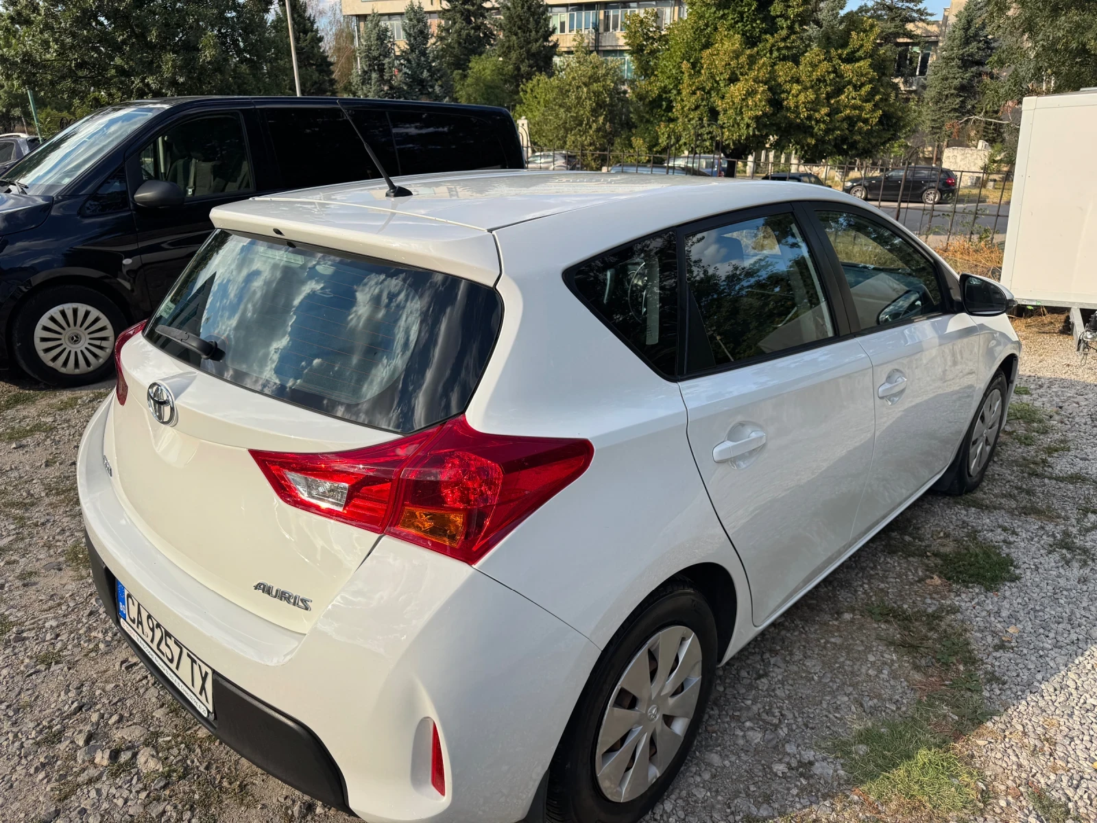 Toyota Auris 1.33, снимка 5 - Автомобили и джипове - 55944188