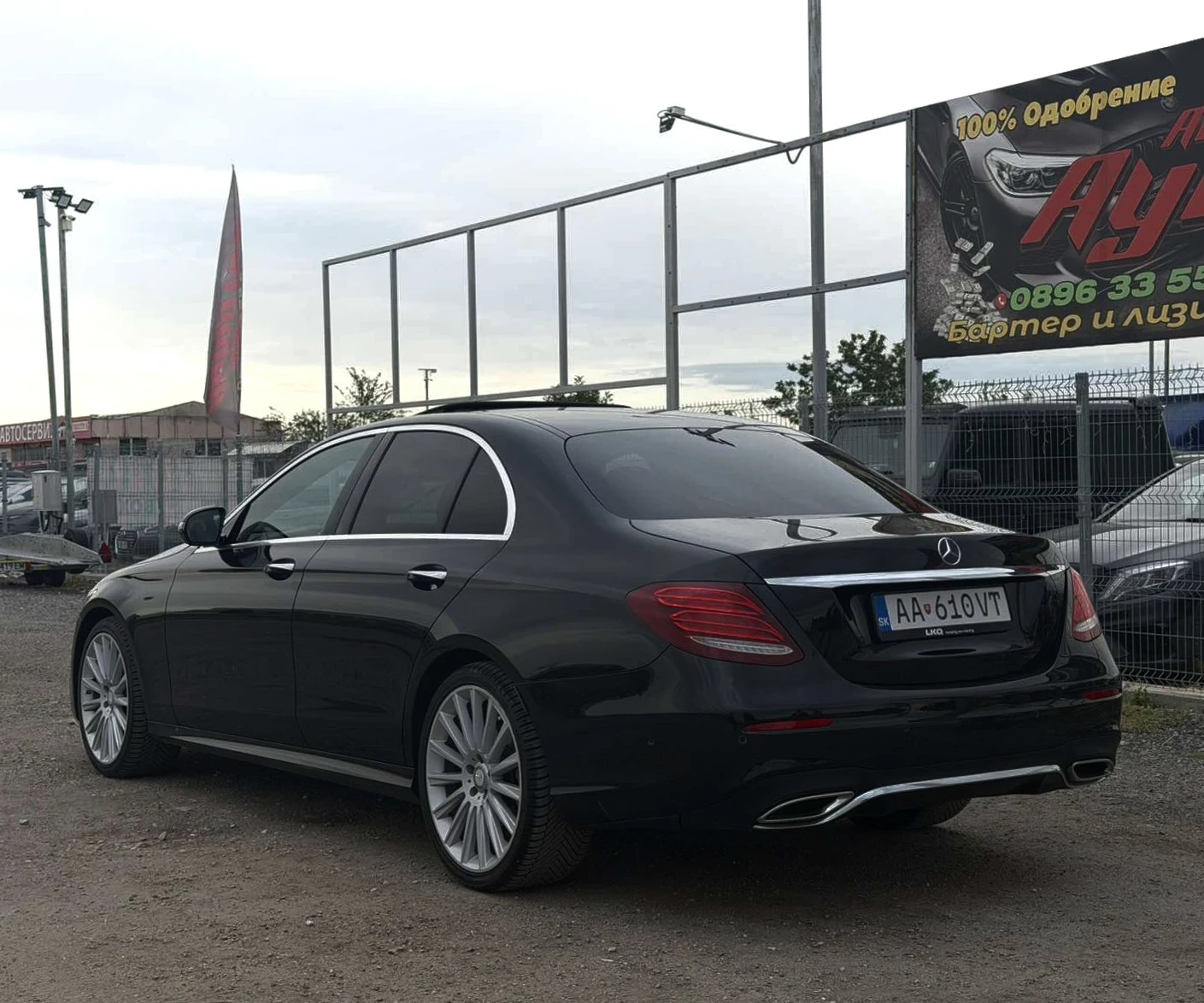 Mercedes-Benz E 220 AMG-LINE сервизна история, снимка 2 - Автомобили и джипове - 56231411