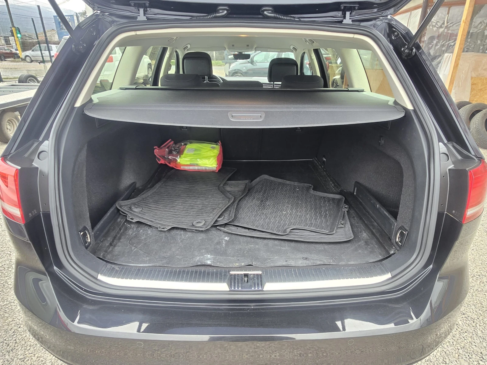 VW Passat 2.0TDi/4х4/Камера/Лизинг, снимка 17 - Автомобили и джипове - 56656224