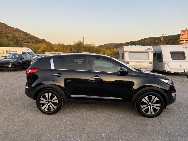 Kia Sportage 1.7 CRDI  УНИКАТ, снимка 2 - Автомобили и джипове - 47334346