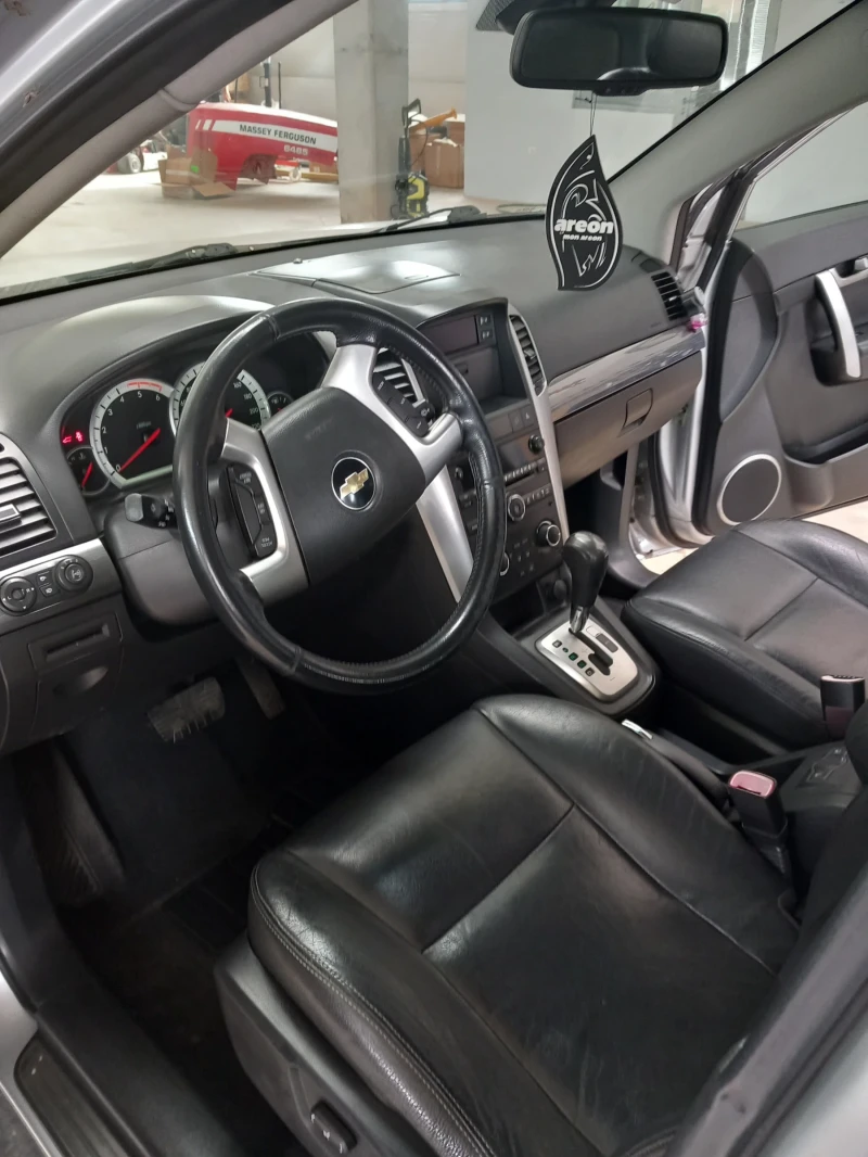 Chevrolet Captiva, снимка 6 - Автомобили и джипове - 48737247