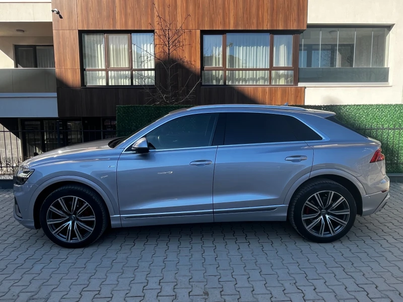 Audi Q8 50 TDI Quattro / ГОТОВ ЛИЗИНГ , снимка 3 - Автомобили и джипове - 49684912