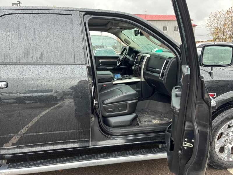Dodge RAM 1500 * Laramie * CARFAX * ФИНАНСИРАНЕ, снимка 12 - Автомобили и джипове - 52769394