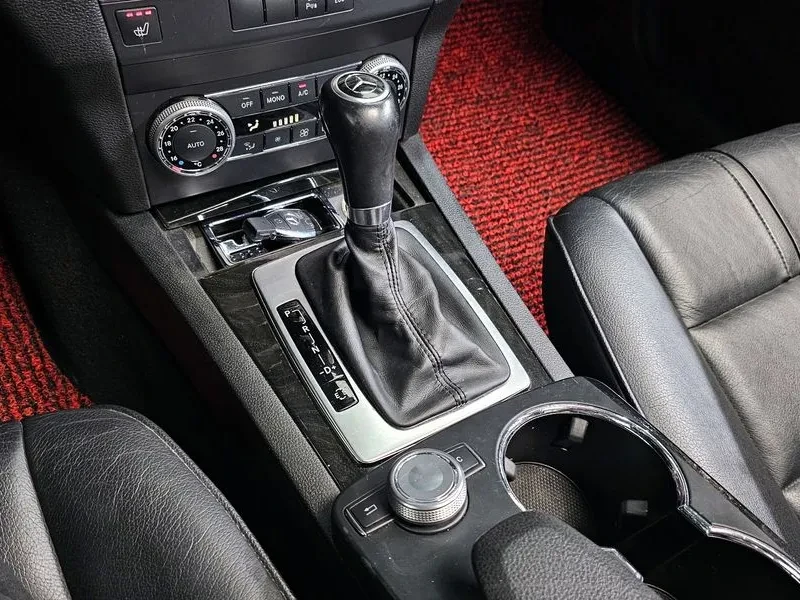 Mercedes-Benz GLK 220d CDI - изображение 9