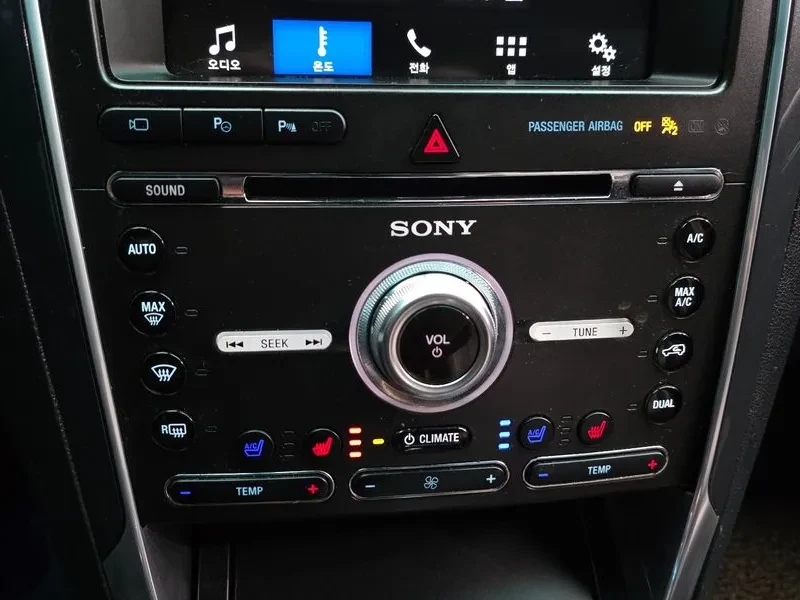 Ford Explorer 2.3 AWD, снимка 16 - Автомобили и джипове - 54351897