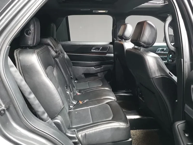 Ford Explorer 2.3 AWD, снимка 12 - Автомобили и джипове - 54351897