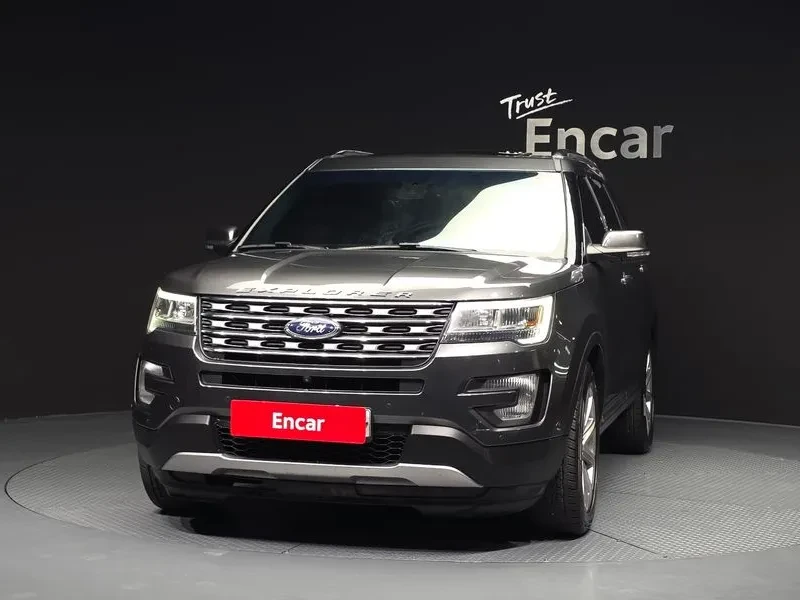 Ford Explorer 2.3 AWD, снимка 3 - Автомобили и джипове - 54351897