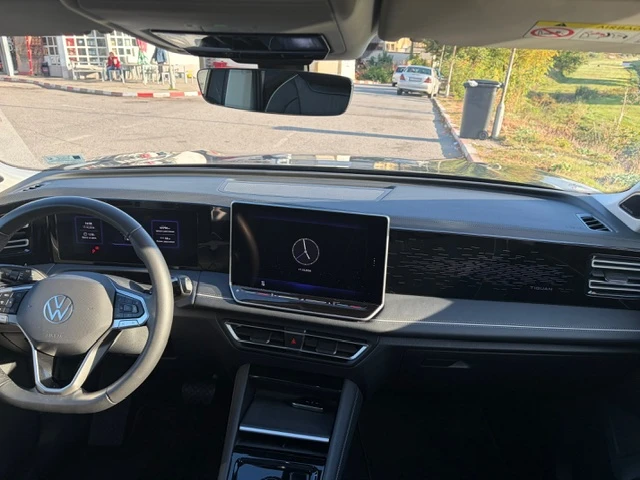 VW Tiguan VW TIGUAN III ELEGANCE 1.5 eHYBRID 272 �.�. | 2025 | Mobile.bg � ����������� 13