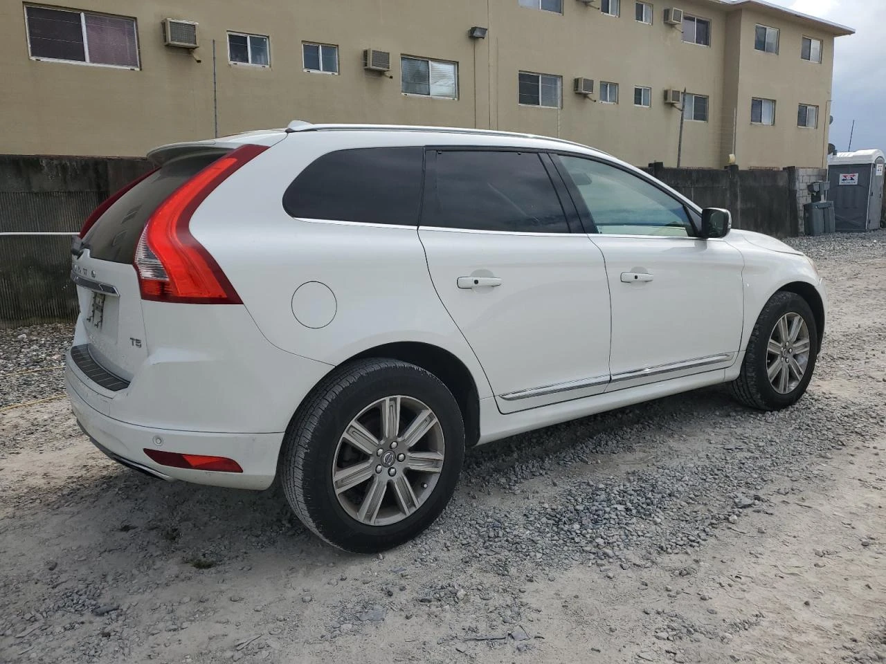 Volvo XC60 INSCRIPTION T5 - изображение 4