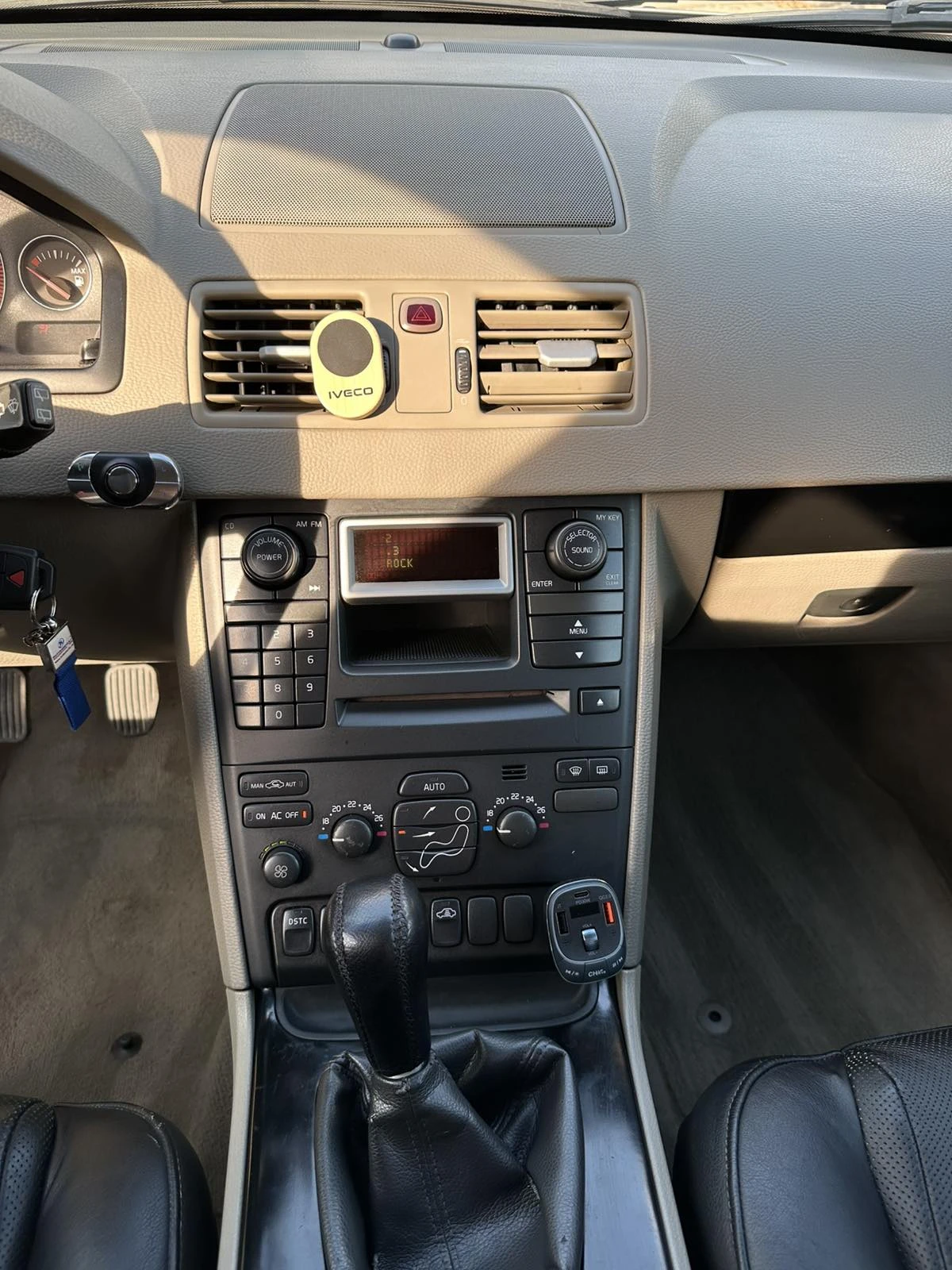 Volvo Xc90 2.5T AWD - изображение 6