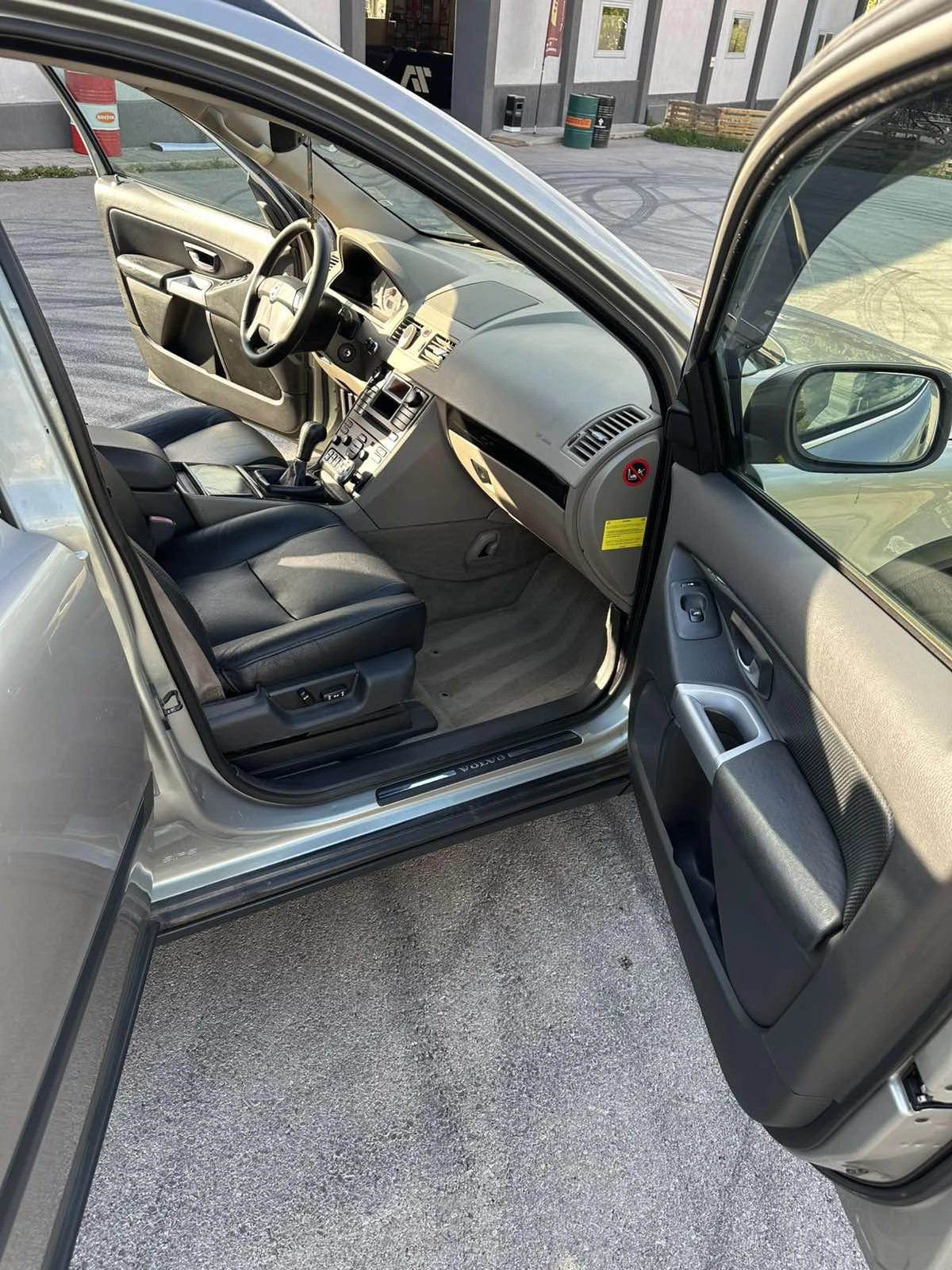 Volvo Xc90 2.5T AWD - изображение 5