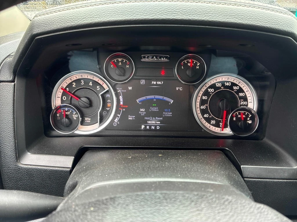 Dodge RAM 1500 * Laramie * CARFAX * ФИНАНСИРАНЕ - изображение 8