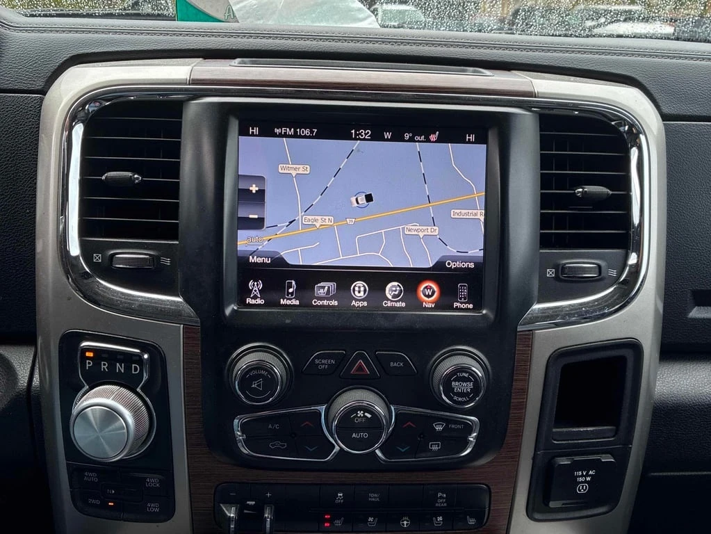 Dodge RAM 1500 * Laramie * CARFAX * ФИНАНСИРАНЕ - изображение 9