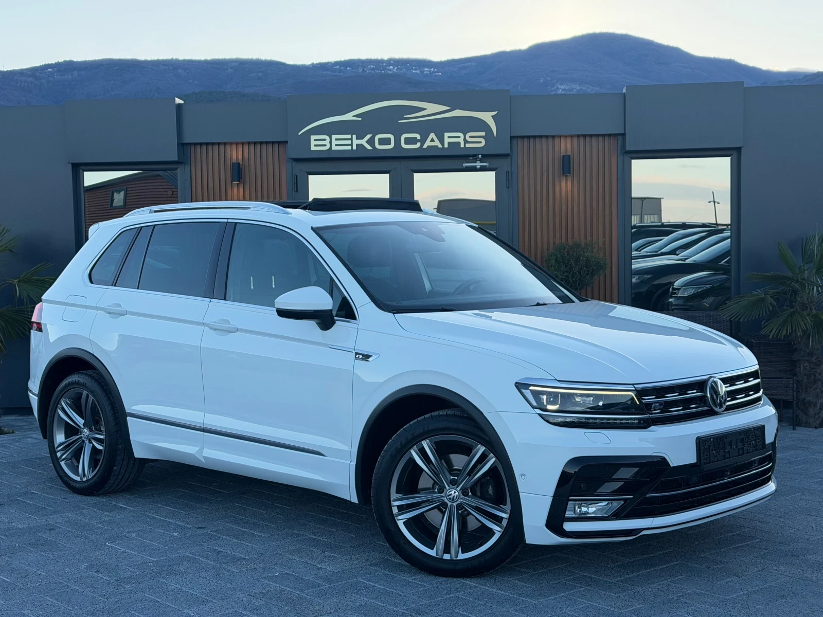 VW Tiguan   //R-LINE//  2.0-190ps! - изображение 3