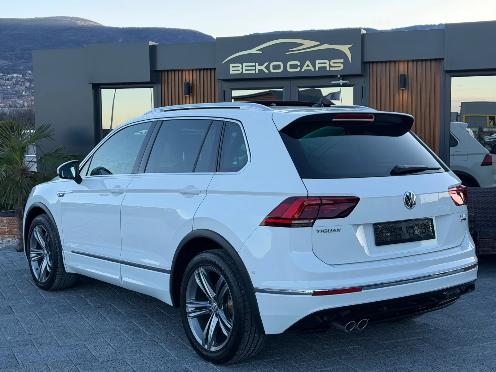 VW Tiguan   //R-LINE//  2.0-190ps! - изображение 7
