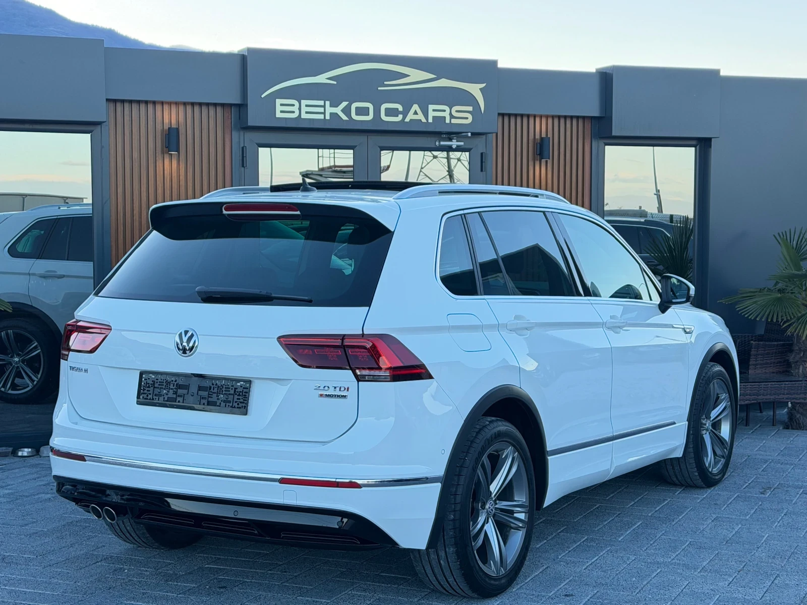 VW Tiguan   //R-LINE//  2.0-190ps! - изображение 5