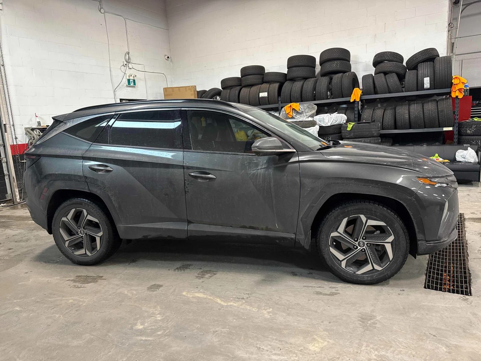 Hyundai Tucson HYBRID ULTIMATE| CARFAX| PANORAMA| 360| ОБДУХВАHE - изображение 3