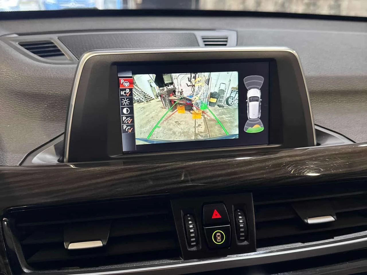BMW X1 * xDrive28i * ПОДГРЕВИ * КАМЕРА * NAVI, снимка 13 - Автомобили и джипове - 54716514