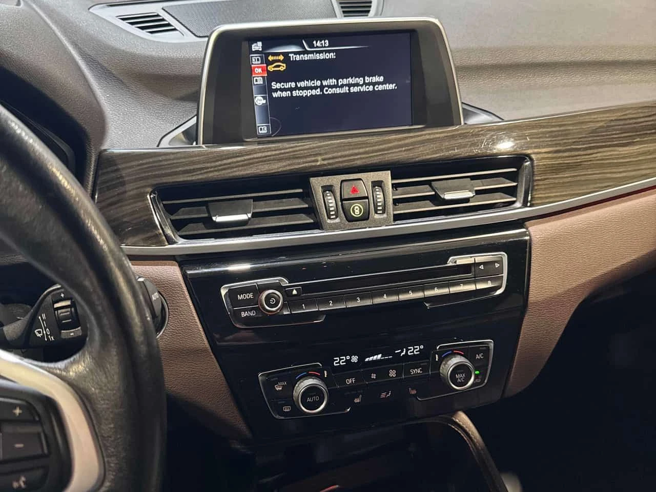 BMW X1 * xDrive28i * ПОДГРЕВИ * КАМЕРА * NAVI, снимка 7 - Автомобили и джипове - 54716514