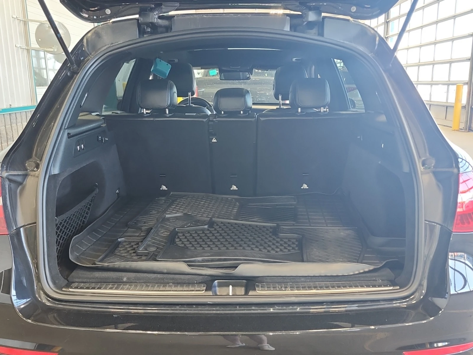 Mercedes-Benz GLC 63 AMG S, снимка 7 - Автомобили и джипове - 54906328