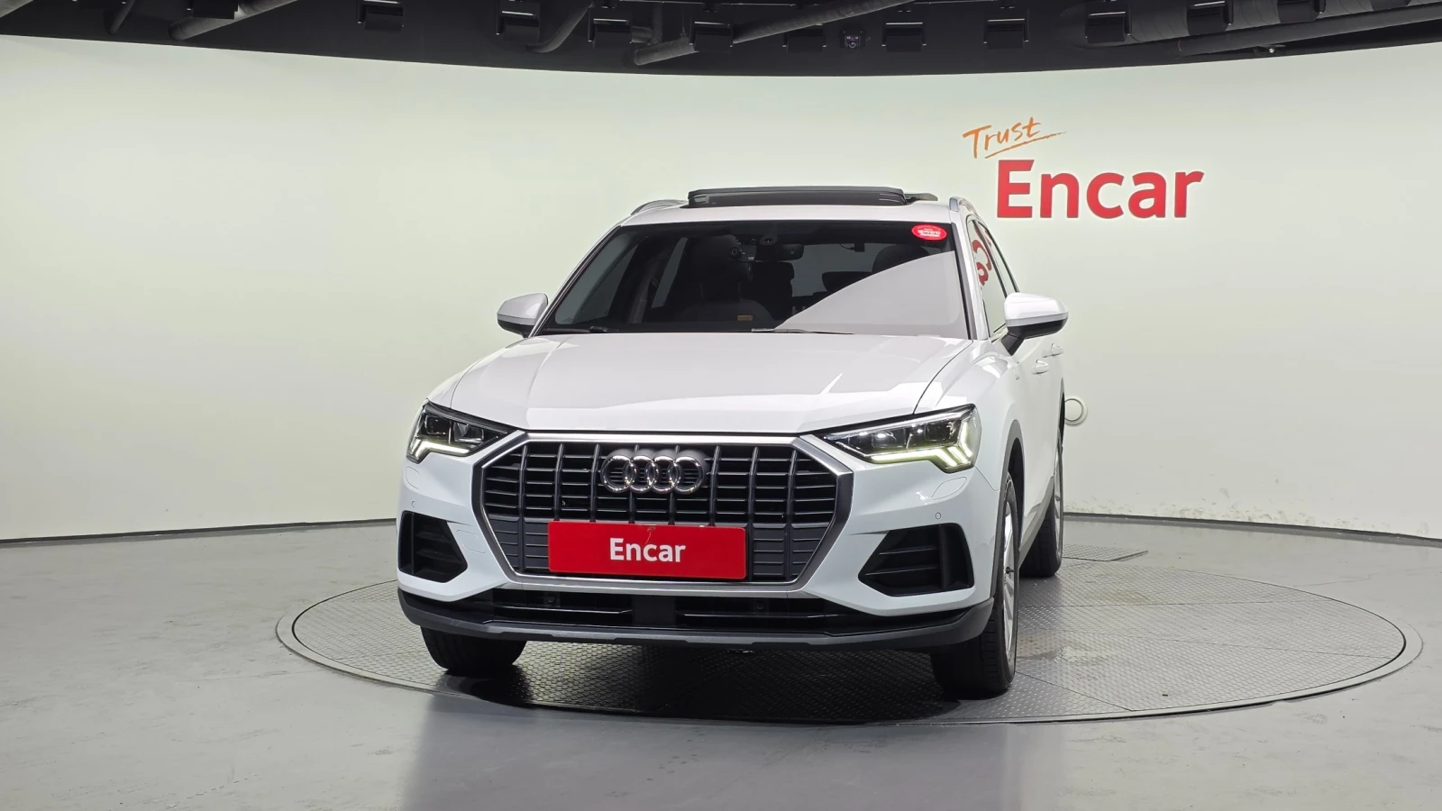 Audi Q3 35 TDI, снимка 3 - Автомобили и джипове - 55460369