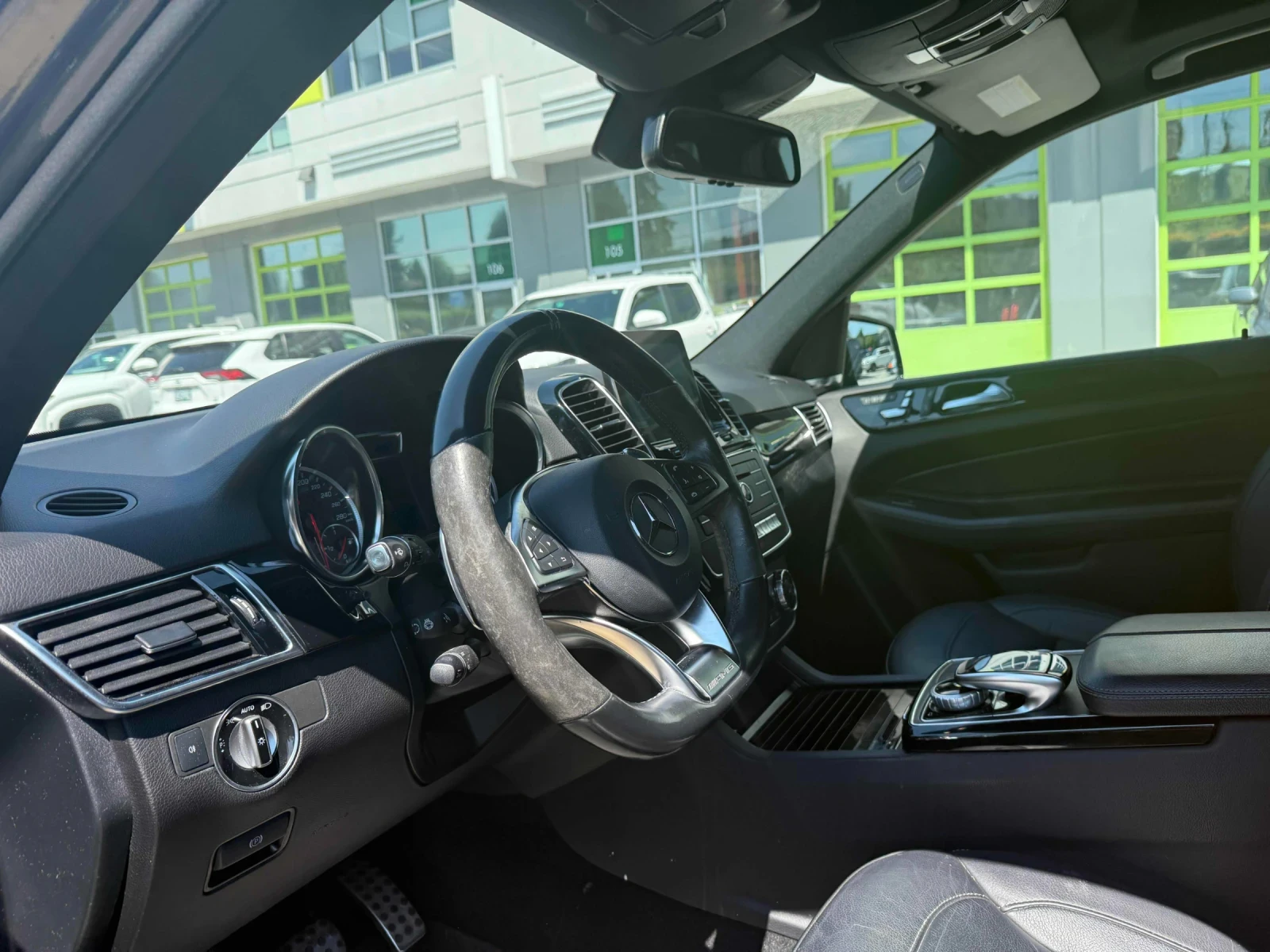 Mercedes-Benz GLE 43 AMG 4MATIC* HARMAN KARDON* CARFAX , снимка 6 - Автомобили и джипове - 55505915