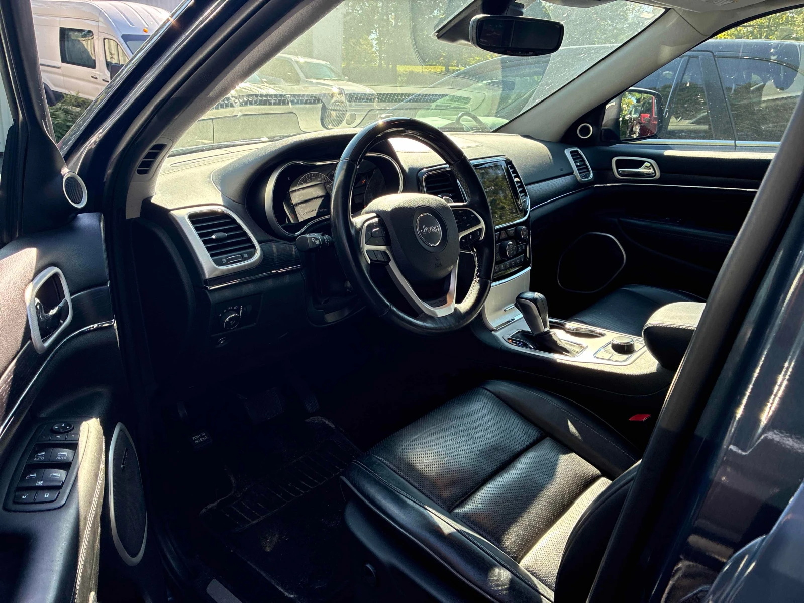 Jeep Grand cherokee * Summit * CARFAX* АВТОКРЕДИТ* , снимка 5 - Автомобили и джипове - 55950861