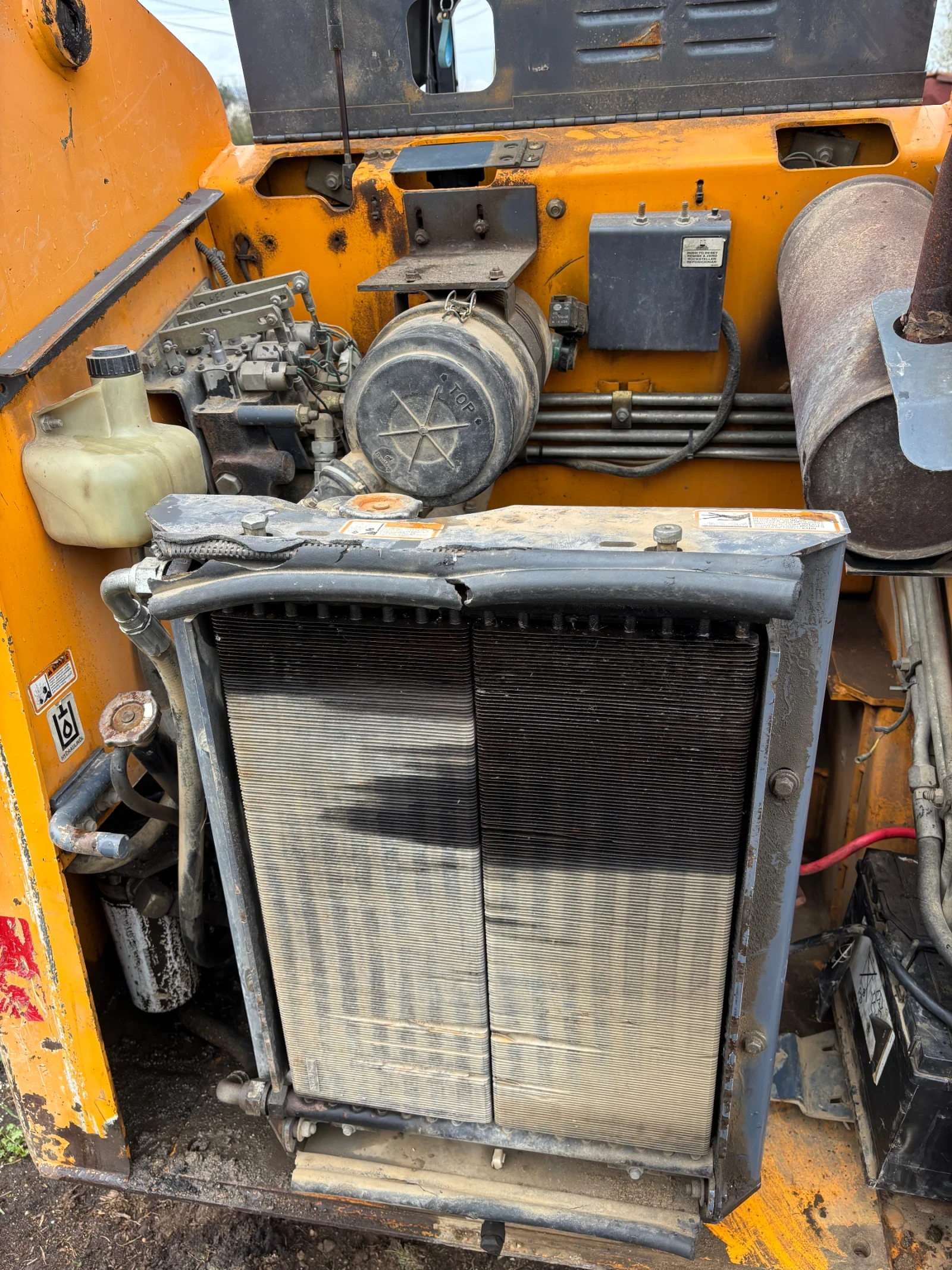 Мини челни товарачи GEHL Gehl/Mustang 2054 - изображение 5