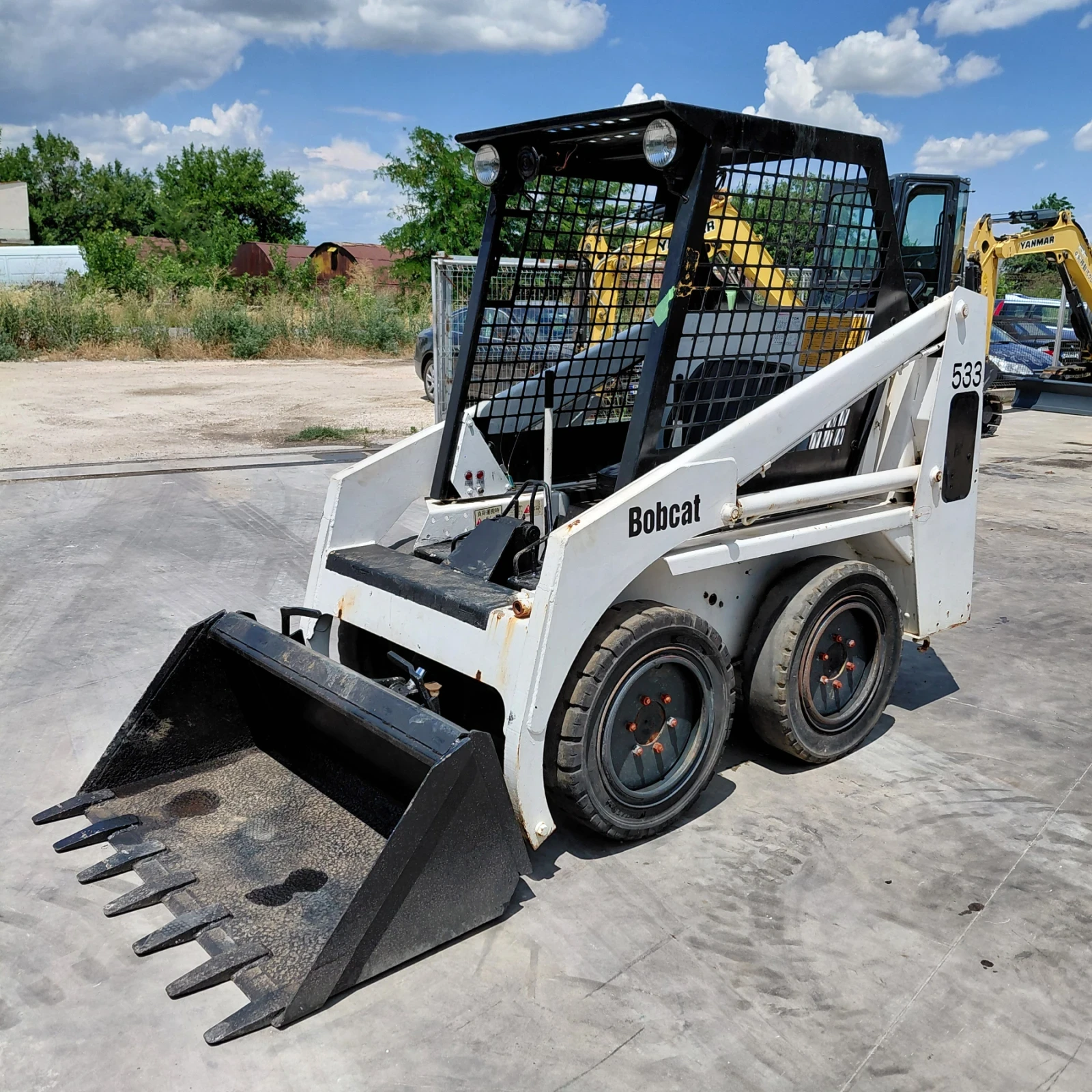 Мини челни товарачи Bobcat 533 * НАЛИЧЕН * 800 МОТОЧАСА * ЛИНИЯ * 