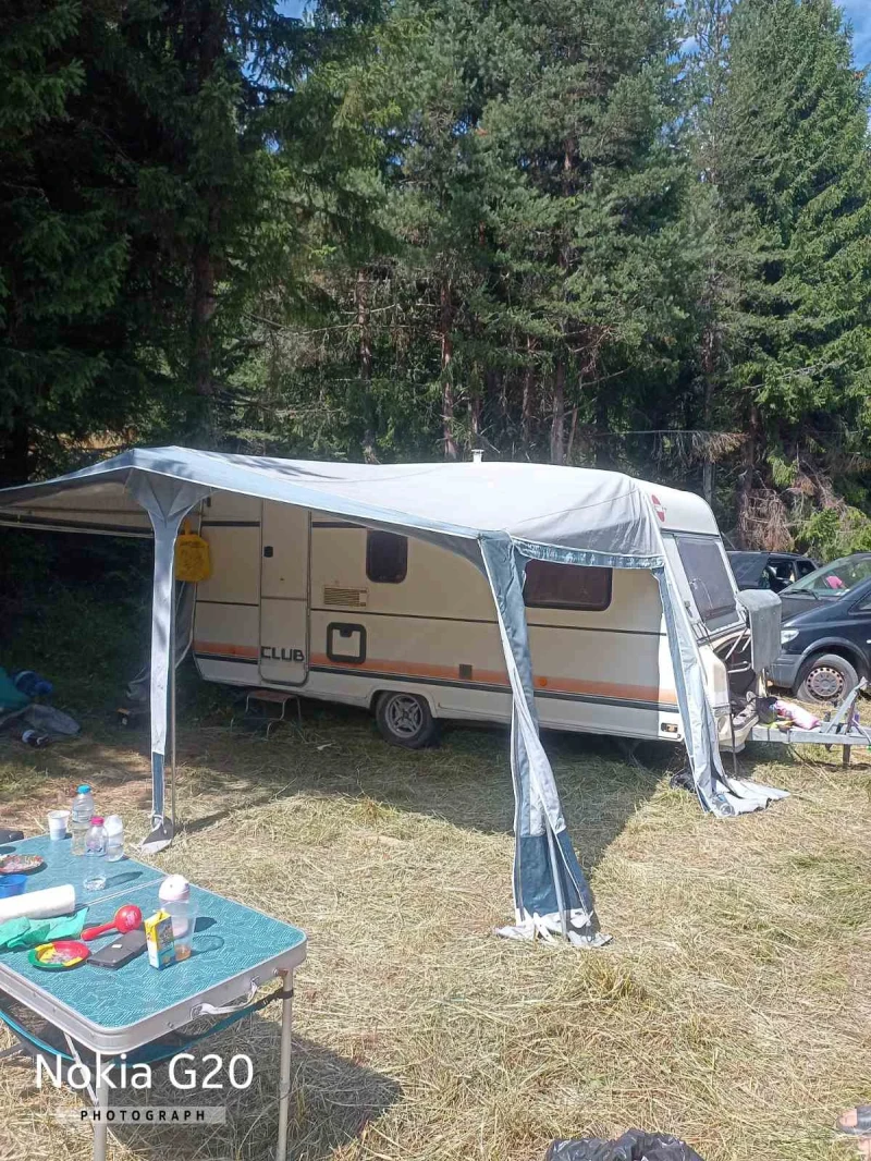 Каравана Burstner CLUB 4306, снимка 8 - Каравани и кемпери - 52531466