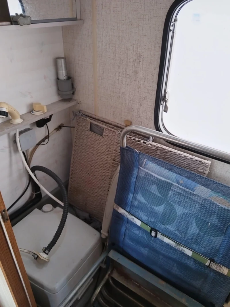 Каравана Burstner CLUB 4306, снимка 6 - Каравани и кемпери - 52531466