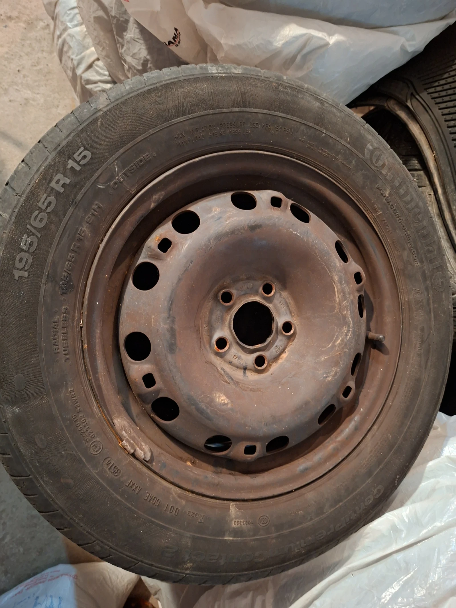 Гуми с джанти Continental 195/60R15