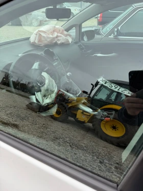 Toyota Auris, снимка 5