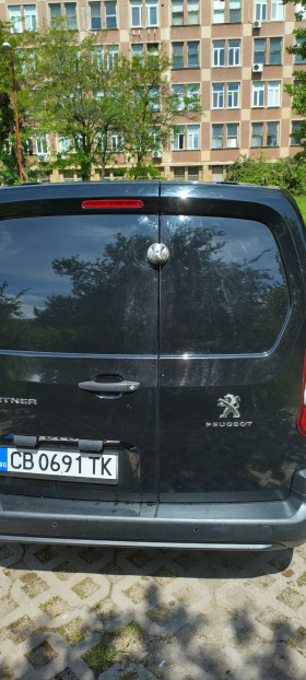 Peugeot Partner, снимка 15 - Автомобили и джипове - 45700600
