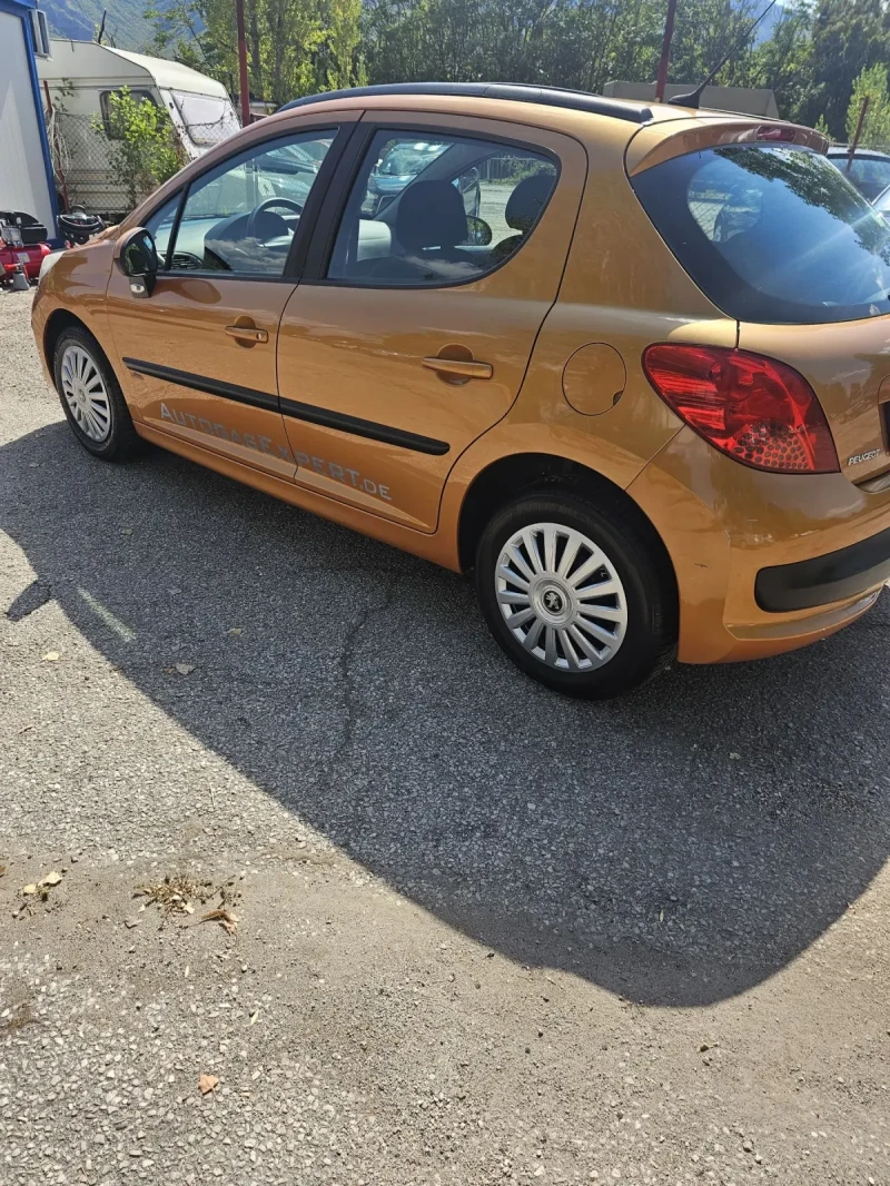 Peugeot 207 1.4 Газ/Бензин , снимка 6 - Автомобили и джипове - 46992862