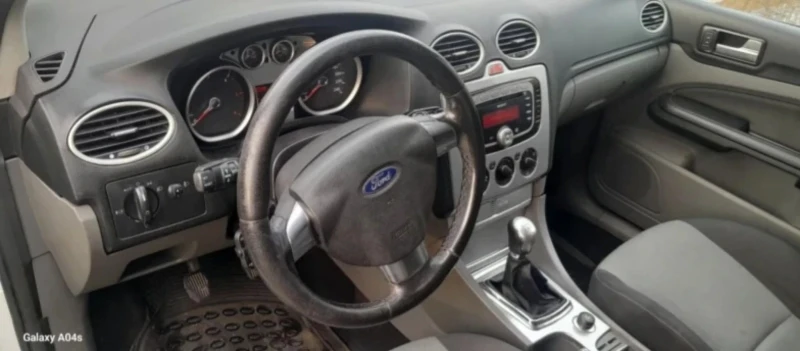 Ford Focus 1.6, снимка 5 - Автомобили и джипове - 48749166