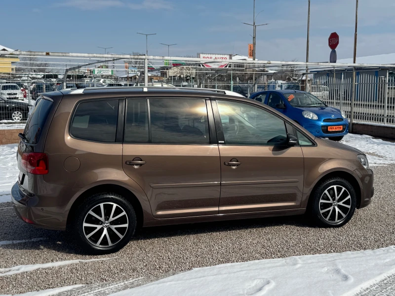 VW Touran 2.0TDI* AUTOMAT* STYLE* NAVI* KAMERA* ПЕЧКА* PODGR, снимка 4 - Автомобили и джипове - 49195853